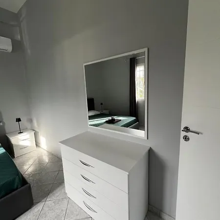 Fisical Sentia Apartaman לינה וארוחת בוקר גולם